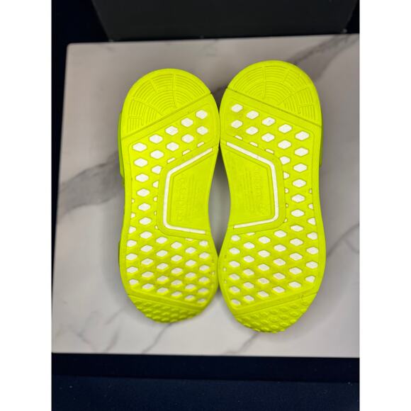 Adidas NMD R1 V2 Solar Yellow Size 5.5 Y in Excellent Condition!! - Picture 5 of 7